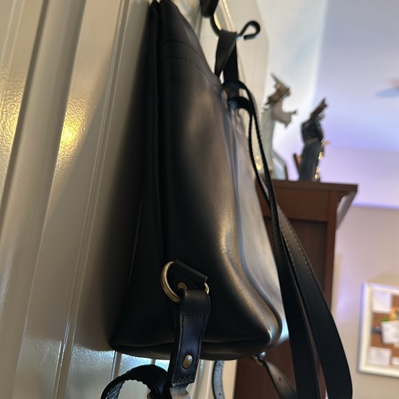 Portland Leather Goods smooth black leather tote backpack - Picture 4 of 6